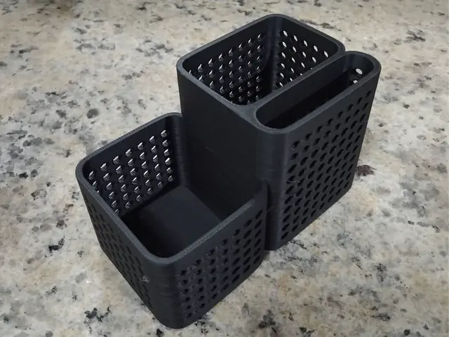 Hair brush and comb organizer