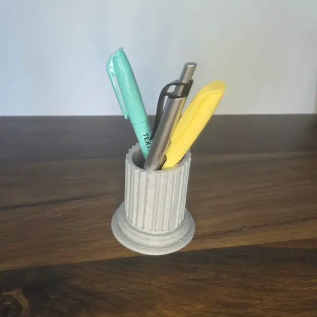 Pen holder